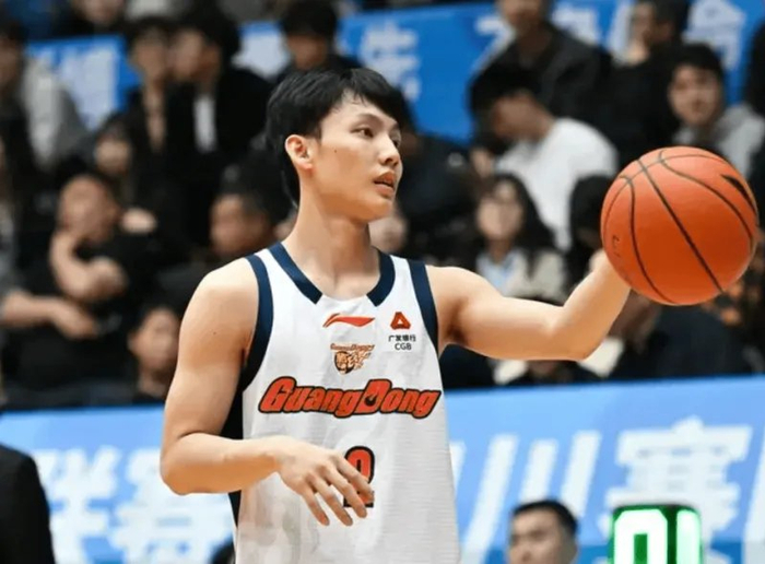 体育app下载官网-广东复仇江苏！徐杰+胡明轩+三外齐爆，张皓嘉末节崛起，小崔打铁|崔永元|球员|比赛|爆炸|数据_新浪体育_新浪新闻